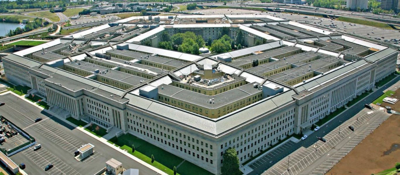 Εκδίωξη δεκάδων συνεργατών του Ντ.Τραμπ στο αμερικανικό Πεντάγωνο από τη νέα διοίκηση Μπάιντεν